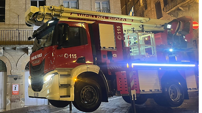 vigili del fuoco in piazza del campo