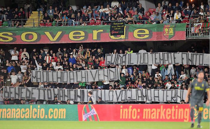 Tris della Ternana al Pineto ma scoppia la contestazione al Liberati