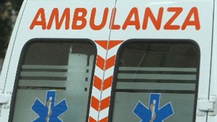 Morto un uomo di 40 anni in bici in un incidente a Città di Castello: è stato investito da una moto sulla strada Tiberina