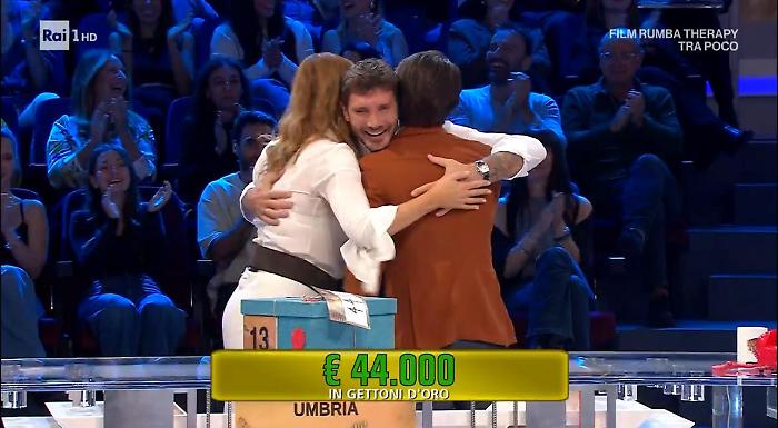 Affari Tuoi, Mattia da Perugia vince 44 mila euro ad Affari Tuoi e Stefano De Matino si scatena in studio: guarda il video