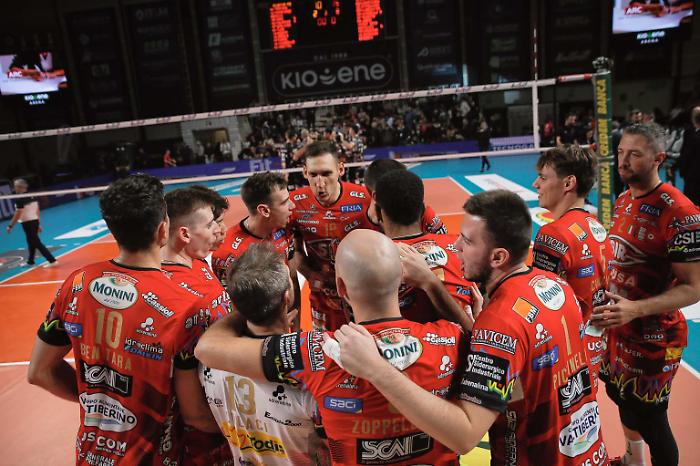 La Sir soffre a Padova ma vince al tie-break: Ishikawa Mvp