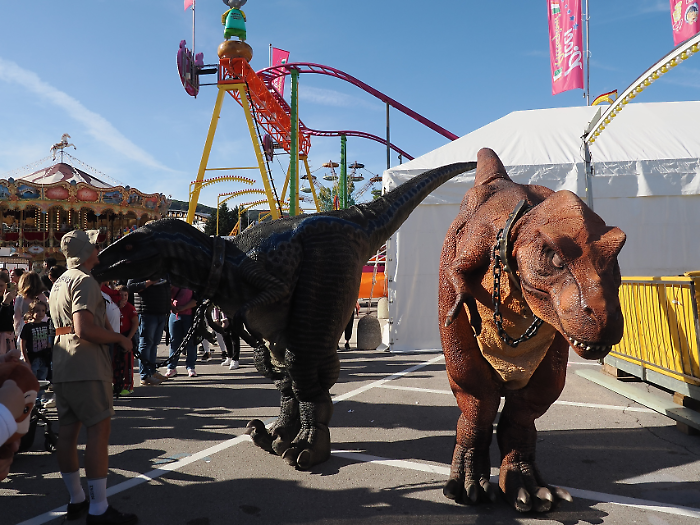 Perugia, Via all'edizione 101 dei Baracconi. Inaugurazione in stile Jurassic Park
