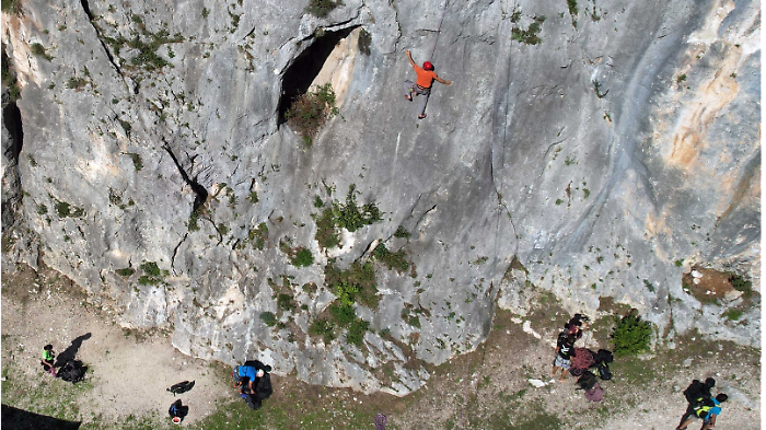Ferentillo Verticale  chiude in bellezza. Oltre tremila persone alla manifestazione dedicata all'arrampicata 