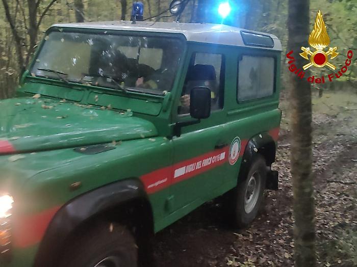 Va a cercare funghi e si perde, ricerche dei vigili del fuoco