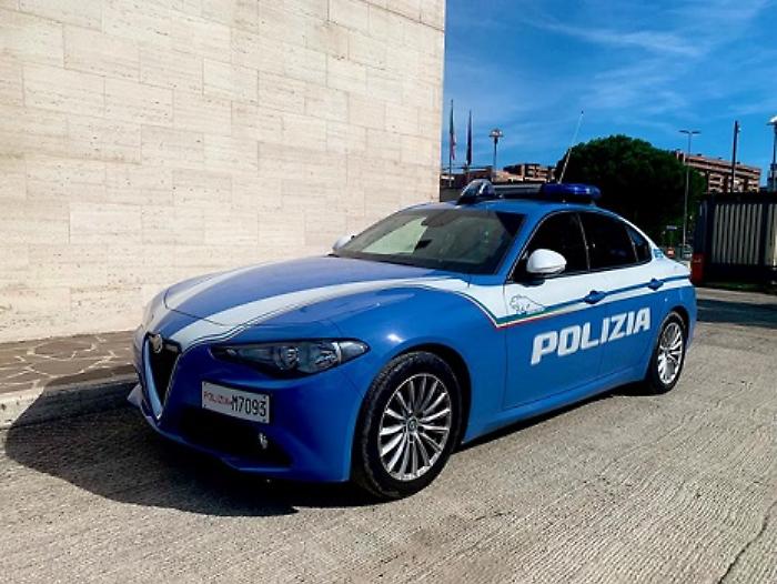 In giro per Fontivegge invece che in carcere: polizia arresta 38enne dopo un inseguimento nel quartiere perugino