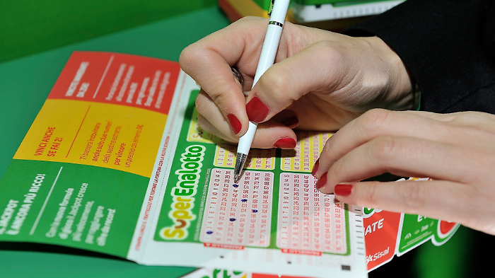Lotto e Superenalotto, le estrazioni di oggi venerdì 7 marzo: i numeri vincenti