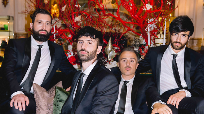 Il nuovo album dei Fask Hotel Esistenza: uscita, tracklist, instore e le date del Festa tour 2024