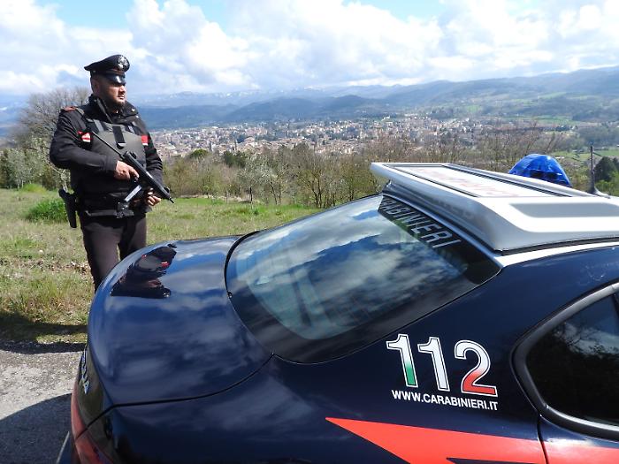 carabinieri pattuglia perugia