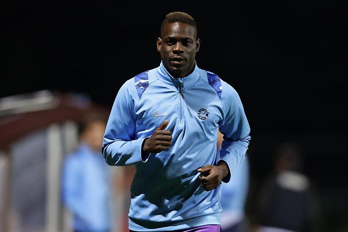 Mario Balotelli al Genoa, affare in chiusura. Fissate le visite mediche: ecco lo stipendio