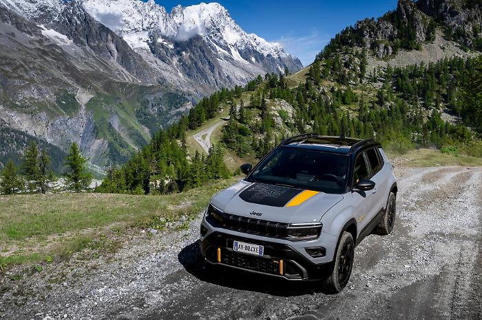 Avenger 4xe, anche in edizione “The North Face”
