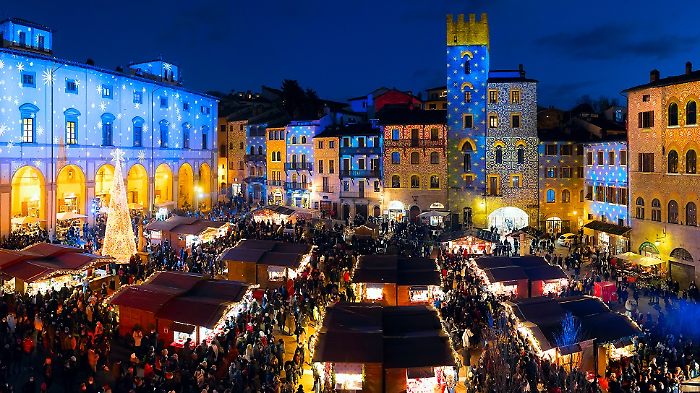 Arezzo Citt&agrave; del Natale: Scopri la Casa di Babbo Natale nella Fortezza Medicea!