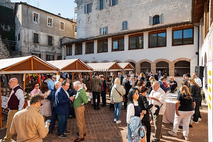 Spoleto, si alza il sipario sulla quinta edizione di Dolci d'Italia: tanti stand con le specialità da 23 città. Il programma
