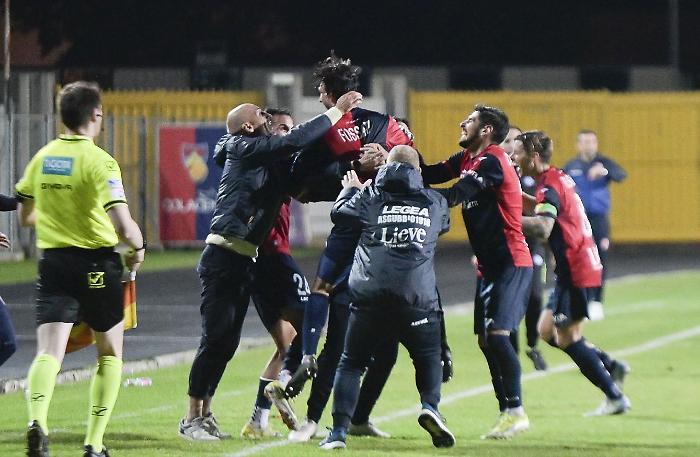 Gubbio-Rimini 1-0: Fossati salva la panchina di Taurino al 94'