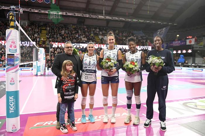 Bartoccini generosa come al solito ma la Vero Volley Milano è ancora fuori portata