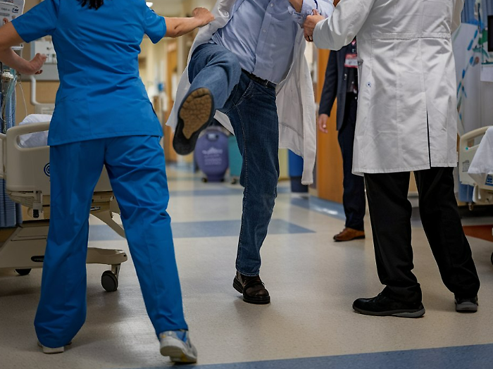Aggressione all'ospedale di Foligno: prende a calci e pugni un medico e un'infermiera. Denunciato uomo di 60 anni
