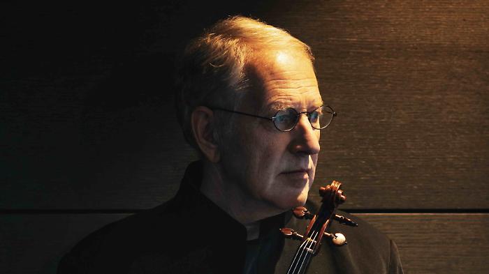 Teatro Cucinelli, concerto della leggenda Shlomo Mintz. Arriva il mago del violino per aprire la stagione. E' uno dei migliori al mondo