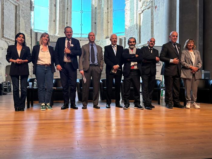 Elezioni regionali in Umbria, il faccia a faccia tra i 9 candidati a presidente: segui qui la diretta video