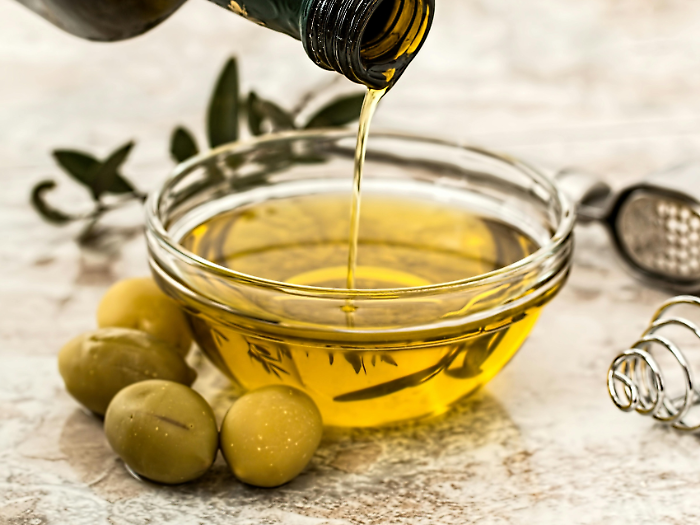 Abbigliamento e olio guidano l'export da record dell'Umbria: la Cina si affaccia alla maglieria del cuore verde