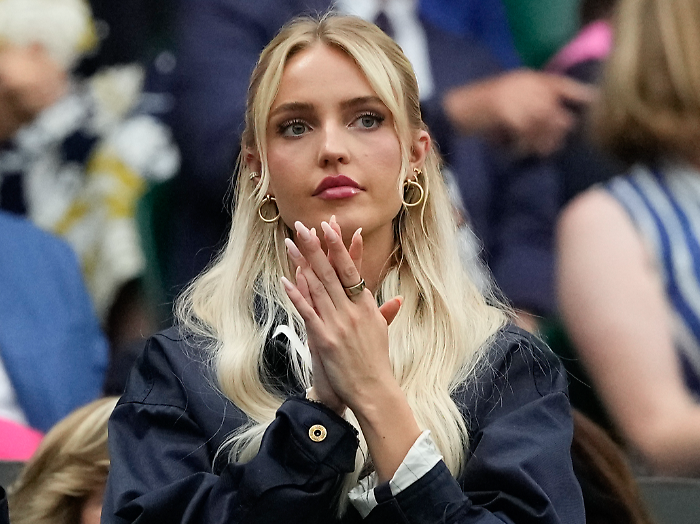 Chi è Morgan Riddle, "la donna più famosa del tennis". I social, i litigi con Zverev e il caso di molestie al Superbowl