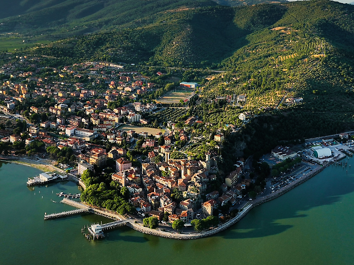 Si rinnova l'Fcu, in arrivo nuovi treni con le immagini delle bellezze dell'Umbria. Le foto dei luoghi