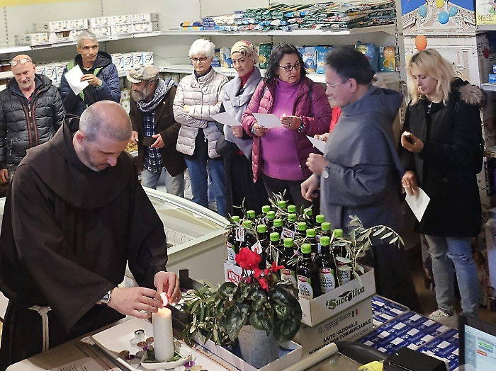 Giornata mondiale dei poveri, la Caritas diocesana si rimbocca le maniche: come funziona la colletta alimentare, dove farla
