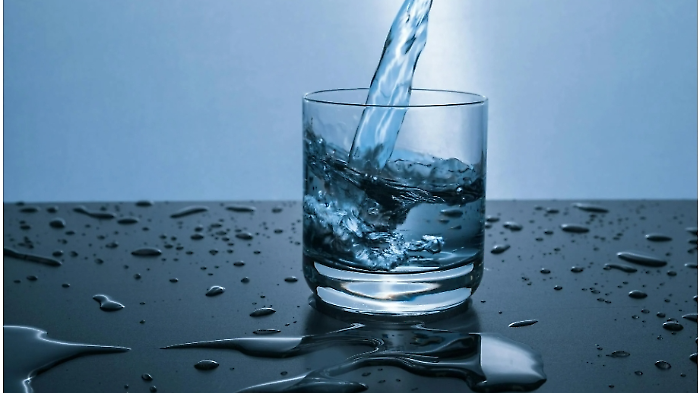L'acqua: una risorsa essenziale per la salute delle persone e del pianeta
