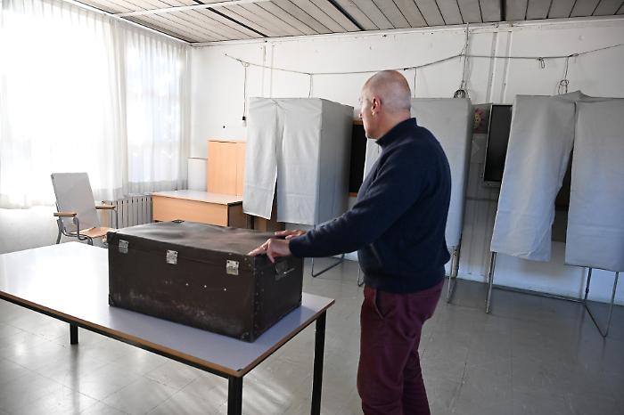 Elezioni regionali in Umbria, tutto pronto per il voto: allestiti i mille seggi tra Perugia e Terni