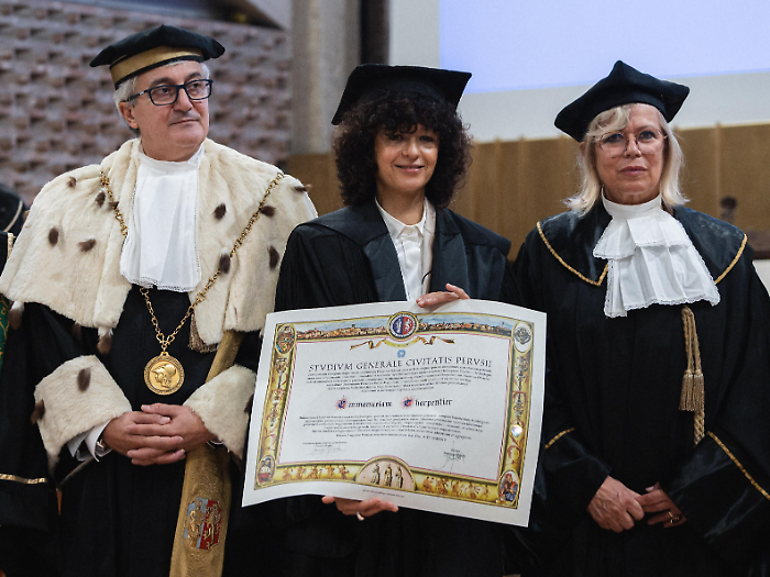 L'Università degli Studi di Perugia premia la vincitrice del Nobel, Emmanuelle Charpentier, con un Dottorato honoris causa