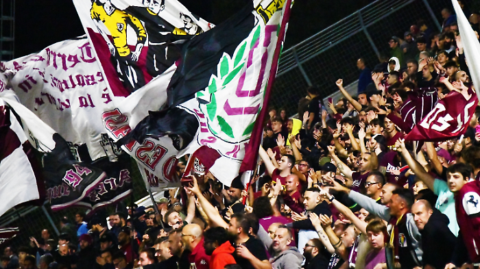 Arezzo testa, piedi e voglia di volare: cos&igrave; verso la partita con la Vis Pesaro per il tris. Si chiude il mercato