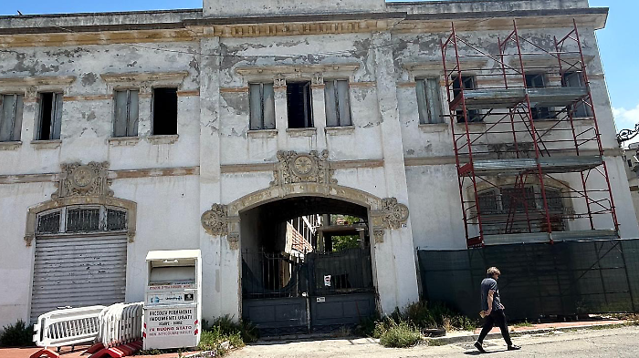 Spoleto, cantiere abbandonato in centro: il Comune paga 27 mila euro di bonifica