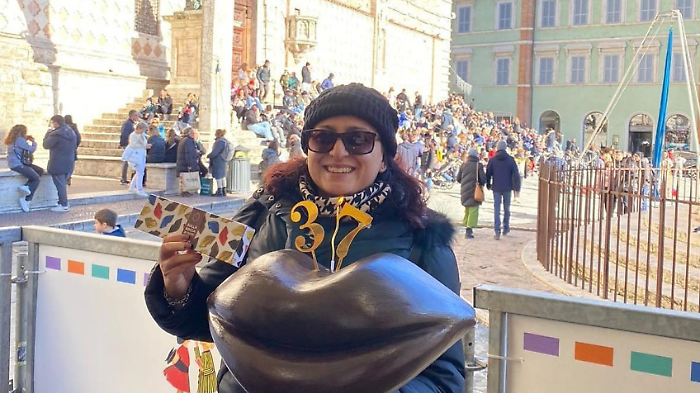 Perugia, 200 golosi festeggiano il compleanno sul palco di Eurochocolate: boom di visitatori nell'ultimo weekend