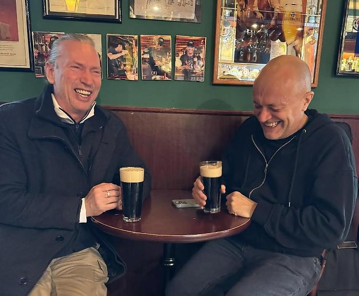 Max Pezzali e Mauro Repetto, dalla polemica alla smentita con foto: cosa è successo tra i due componenti degli 883