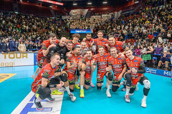 Rimonta Sir Susa Vim  contro Milano di fronte ai 9 mila di Assago,  l'ex Ishikawa in panchina