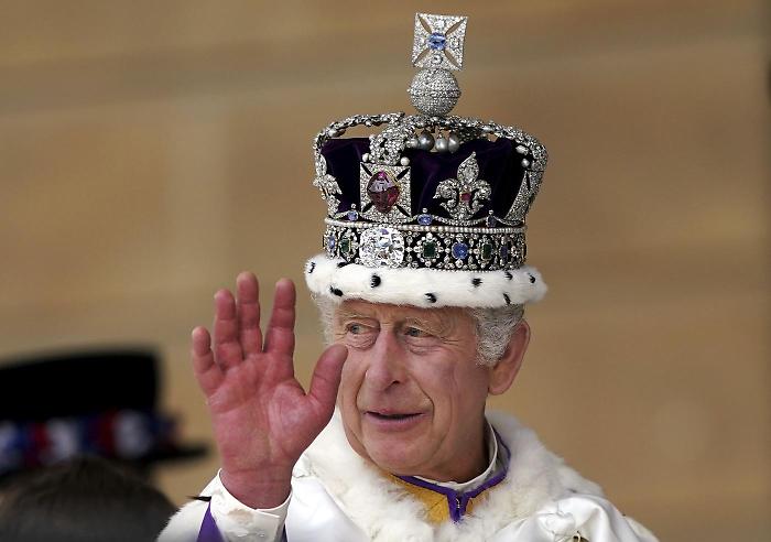 Re Carlo quanto ci costi: rivelate le spese dell'incoronazione. Tutte le cifre della cerimonia