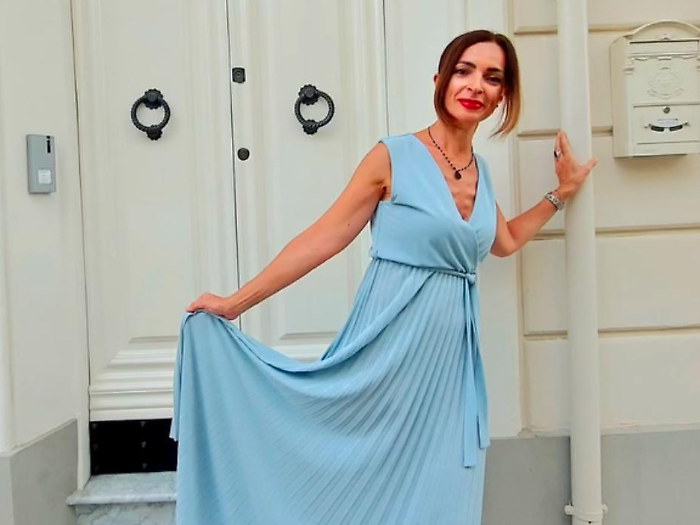 Chi è la moglie di Roberto Vannacci, Camelia Mihailescu: le origini rumene, il lavoro e quel primo incontro dove è scattato l'amore