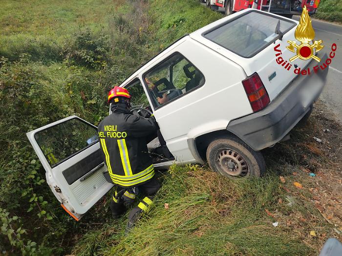Orvieto, incidente stradale tra auto e camion: veicolo finisce fuori strada