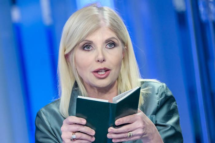Concita Borrelli, chi è la conduttrice de La mia metà su Rai 2: dal matrimonio con Fulco Ruffo di Calabria al titolo di principessa