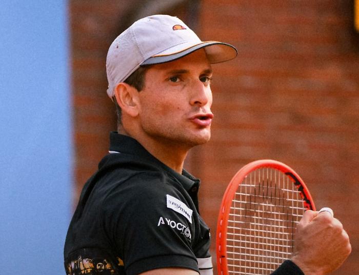 Passaro trova un grande Dzumhur e si ferma in finale in Portogallo (6-3, 6-4)