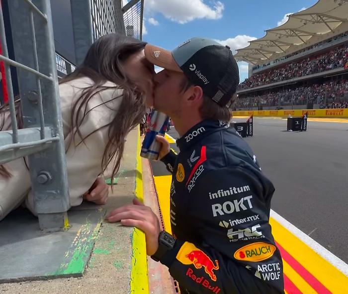 Versappen diventa papà. Chi è Kelly Piquet, la futura mamma: figlia del pilota Nelson e 8 anni più grande di Max