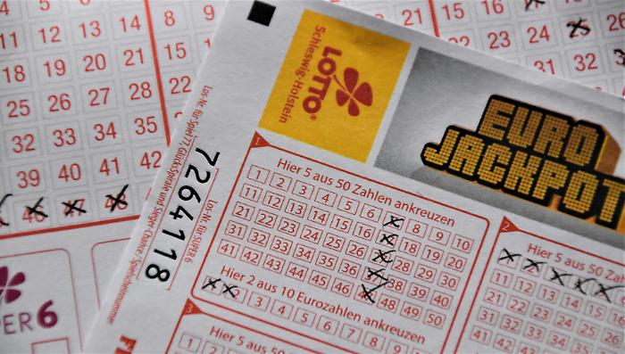 Eurojackpot, doppia vincita da sogno in Germania: due tedeschi azzeccano il 5+2 da 120 milioni di euro. Chi sono