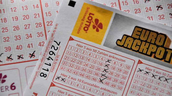 Eurojackpot, vinta la cifra più alta della storia della Svezia: sceglie numeri a caso e centra il 5+2 da 116 milioni di euro