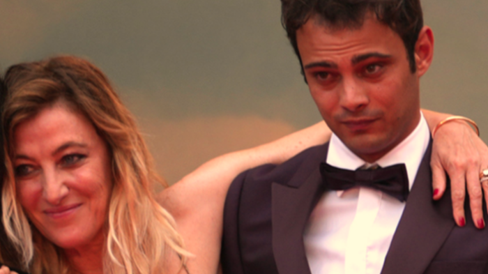 Valeria Bruni Tedeschi, chi è il compagno Sofiane Bennacer: il film forever young, la scenata di gelosia e le accuse di violenza