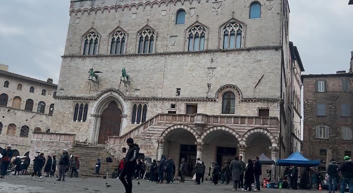 Perugia, ultimo ciak per la serie Netlix Love in translation. Ecco quando andrà in onda e chi sono i protagonisti