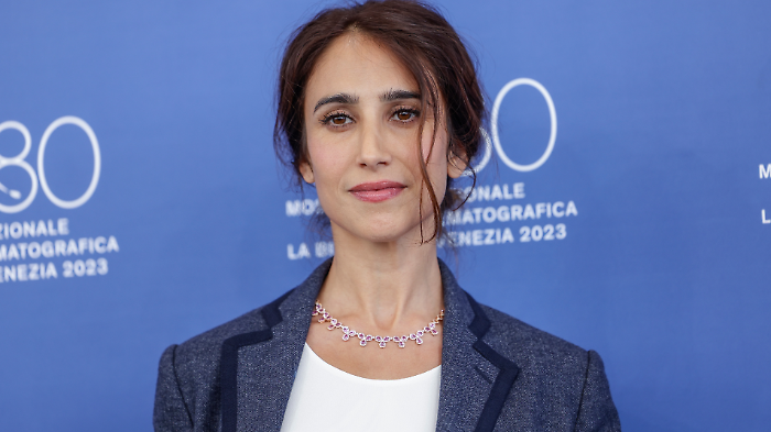 Chi è Silvia d'Amico, dagli esordi al cinema alla serie tv con Salvatore Esposito 