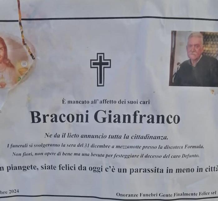 Il manifesto funebre dice che è morto ma l'ex maresciallo dell'Arma dei carabinieri è vivo e denuncia tutto