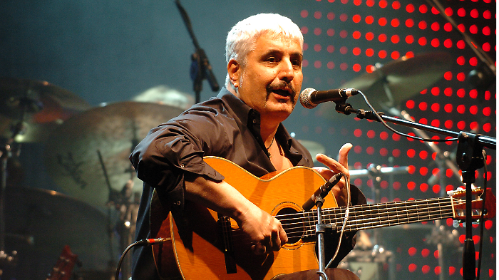 Amanda Bonini, chi è l'ultima compagna di Pino Daniele. In studio a Domenica In il tragico racconto: "Mi ha tenuto la mano per tutto il tempo"