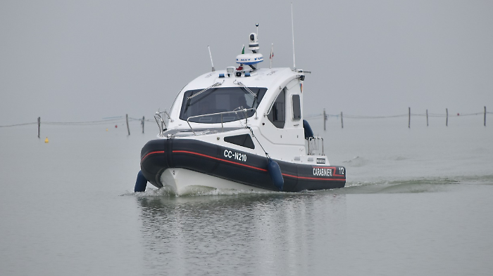 Battello carabinieri 