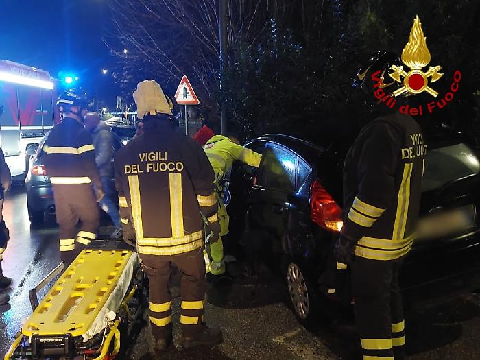 incidente strada donna amelia