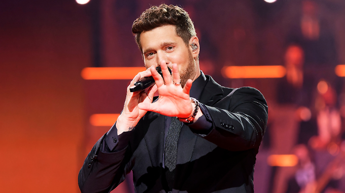 Michael Bublé ospite da Fabio Fazio a Che tempo che fa: le migliori canzoni di Natale interpretate da lui