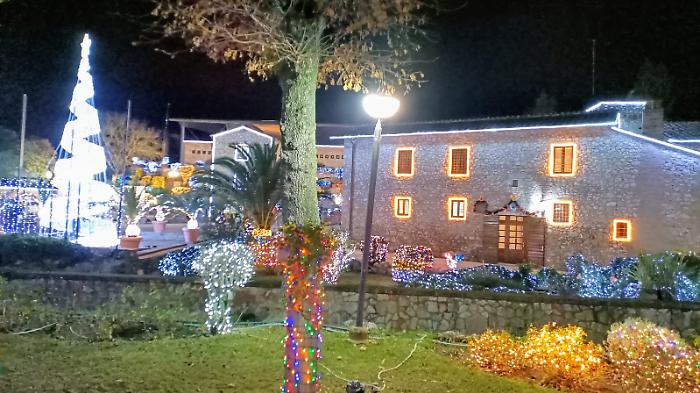 Il Natale alla Comunità Incontro acceso dalle tradizionali luminarie e dal saluto di "fine percorso" a 70 ragazzi